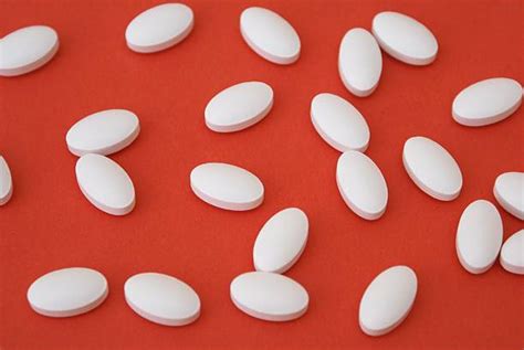 Plain white oval pill. Samples of white oval pill images, along with other information related to how you can identify what medication you are working with. 