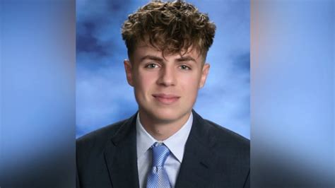 A late-night car crash on Long Island killed the 16-year-old driver and his two passengers, a 17-year-old high school senior and an 18-year-old high school senior, in Suffolk County, officials ....