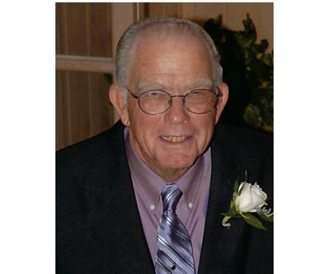 A visitation will be held on Friday, April 1, 2022 from 6 to 7 p.m. at Kornerstone Funeral Directors of Plainview. Glenn Elton Jolly was born February 21, 1930 in Plainview, Texas to Paul W. Jolly .... 