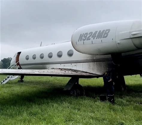 Plane carrying comedian Gabriel Iglesias runs off runway in North Carolina