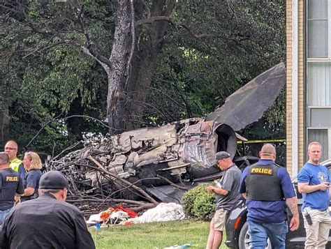 Plane crashes michigan air show. Things To Know About Plane crashes michigan air show. 