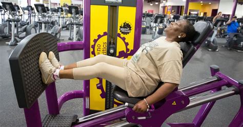 Planet fitness leg press. Kilograms (kg) Our community Sled Leg Press standards are based on 1,701,218 lifts by Strength Level users. How To. Strength Level. Weight. Beginner. 191 lb. Novice. 323 lb. 