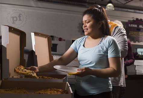Planet fitness pizza. About. We strive to create a workout environment where everyone feels accepted and respected. That’s why at Planet Fitness Las Cruces (El Paseo), NM we take care to make sure our club is clean and welcoming, our staff is friendly, and our certified trainers are ready to help. Whether you’re a first-time gym user or a … 
