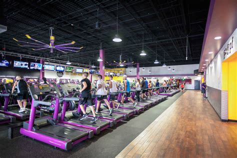 We strive to create a workout environment where everyone feels accepted and respected. That’s why at Planet Fitness Philadelphia (Chestnut St), PA we take care to make sure our club is clean and welcoming, our staff is friendly, and our certified trainers are ready to help. Whether you’re a first-time gym user or a fitness veteran, you’ll .... 