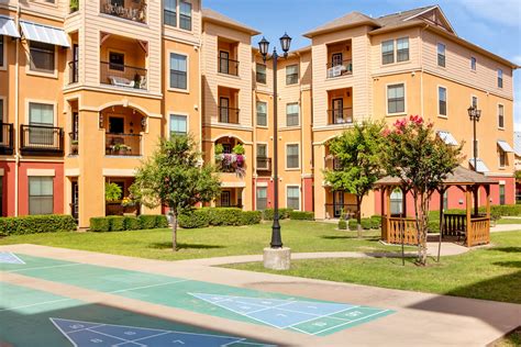 Availability. 2 Bedrooms 2 Bedrooms. 2 Br. 1½ Baths 1½ Baths. 1½ Ba. 1,100 SF. Not Available. Texas Star Townhomes is an apartment community located in Collin County and the 75074 ZIP Code. This area is served by the Plano Independent attendance zone.. 