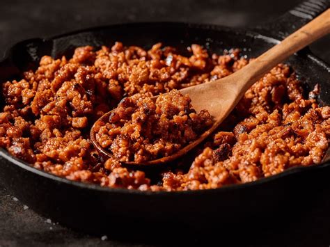 Plant based chorizo. If frozen, defrost before cooking. Skillet:Warm a non-stick pan over medium heat and lightly coat with oil. Add the grounds and sauté until thoroughly browned - about 8 to 10 minutes. Cook to an internal temperature of 165°F. 
