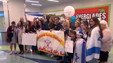 Plantation firefighter receives warm welcome at FLL after returning from serving in Israel amid war