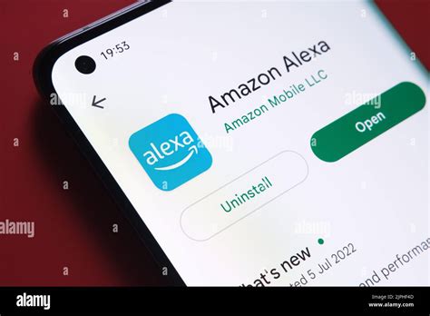 Play store alexa app.  &bull; Listen to your favourite music through Amazon music .  ...