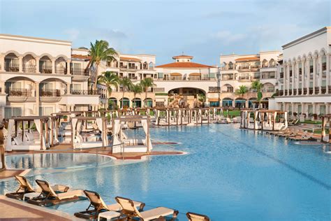 Playa del carmen adult all inclusive. The Royal Playa del Carmen. Just a few steps away from 5th Ave is this 513-suite luxury resort. It has 8 restaurants, 6 bars, an Olympic-sized swimming pool [as well as a tranquil pool and ocean front pool], spa and fitness center. Live … 