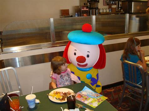 Playhouse Disney’s Play ‘N Dine in Disney