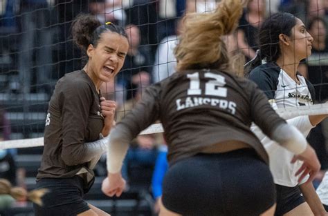 Playoff prep roundup: St. Francis and Mitty cruise in CCS Open volleyball semifinals, Foothill and Head-Royce advance in NCS