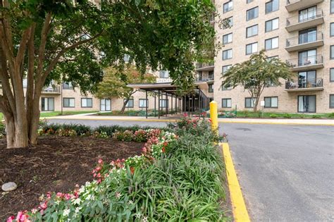 Plaza Towers Apartments - 6700 Belcrest Rd Hyattsville, …