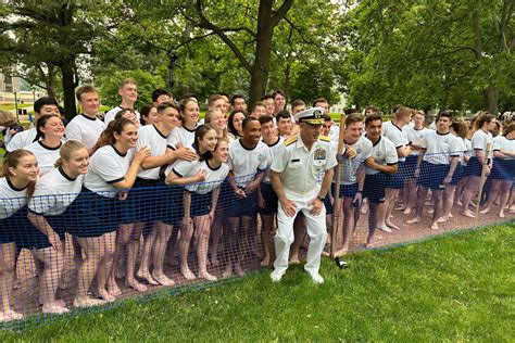 Plebes no more! Naval Academy students complete famed ‘Herndon Climb’