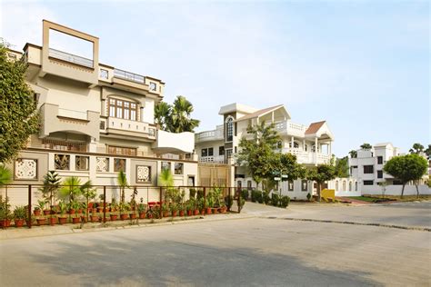 Plots, Villas Property for Sale in LucknowIndia - Omaxe City