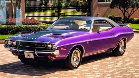 Plum crazy. Aug 12, 2015 · By Bob Nagy 08/12/2015 3:46pm. Dodge is resurrecting its iconic muscle-car heritage paint schemes for the coming year as both the 2016 Challenger and Charger models will be offered in Plum Crazy ... 