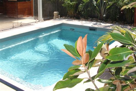 Plunge Pools - Small Courtyard Swimming Pools - Compass Pools …