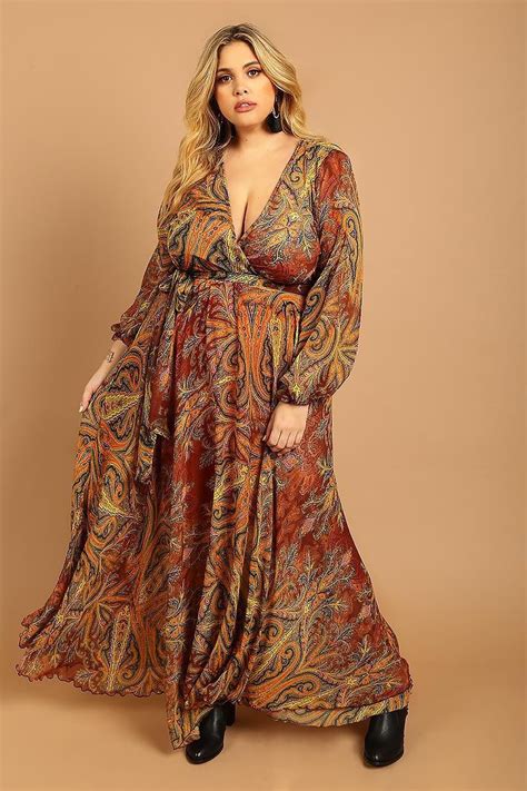 Plus size bohemian clothing. Check out our bohemian plus size clothing selection for the very best in unique or custom, handmade pieces from our women's clothing shops. 