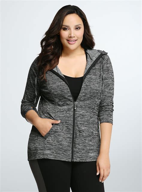 Plus size gym clothes. Getting Active with Plus Size Clothes for Women The gym-chic look is here to stay. From comfy sweats to tech-enhanced leggings, plus size workout clothes are perfect for everything from Pilates to pumping iron. Key pieces like moisture-wicking T-shirts help keep you cool. And don’t forget plus size swimwear for your water-day adventures ... 
