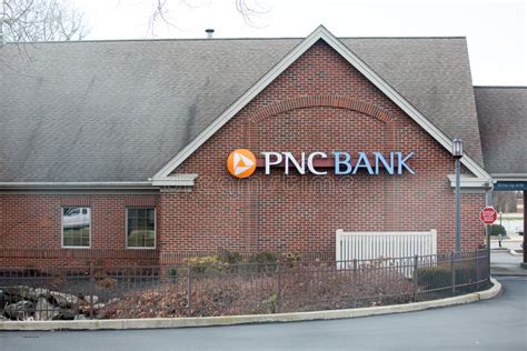  List of Cinnaminson Banks Branch addresses, phone numbers, and hours of operation for PNC Bank in Cinnaminson, NJ. PNC Bank Cinnaminson NJ 1620 Riverton Road 08077 610-918-2000 . 
