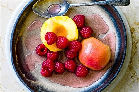 Poached Peaches Recipe in Wine - olivemagazine.com