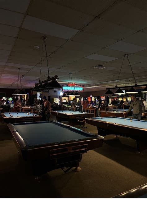 Pocketeer Billiards and Bar in Buffalo, NY is a destination for pinball enthusiasts for miles around. This pool hall has over 80 pinball machines – making it one of the largest pinball arcades in the United States – with all of the most popular modern games, plus some well-maintained classics, and a few you can play for free on Tuesdays.. 