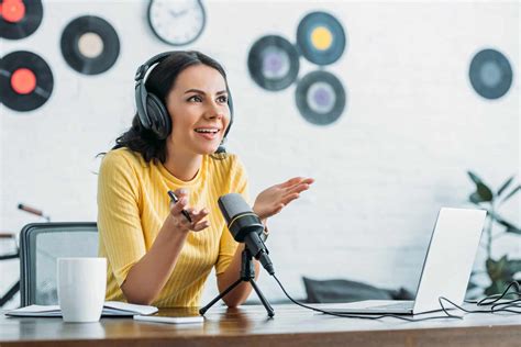 Wholistic Podcasting- Podcast Coaching for Female Entrepreneu