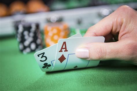 Poker izləyicisində statistik məlumatların deşifrə edilməsi