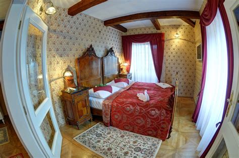 Pokoj č. 4 – apartmá – čtyřlůžkový se dvěma ložnicemi