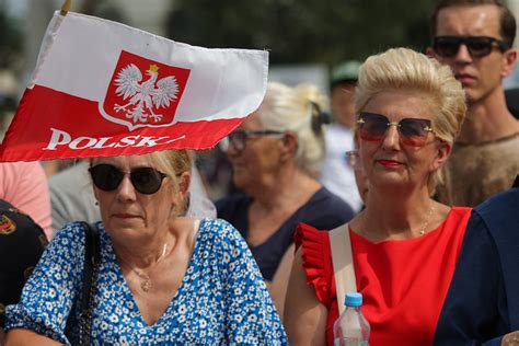 Poland’s population constantly shrinking despite pro-family policy