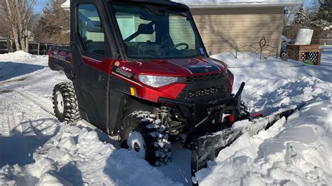 DENALI Plow Mount MA11706T 22000 Industrial Blvd Rogers, MN 55374 866.527.7637 866.527.7637 3 motoinfo@motoalliance.com *For machines with an OEM Polaris Front Bumper begin at step 7 on page #5. MA11706T Polaris Plow Mount Installation (Standard) 1. Insert the Rear Buckle behind the differential and rest it on top of the underbody as. 