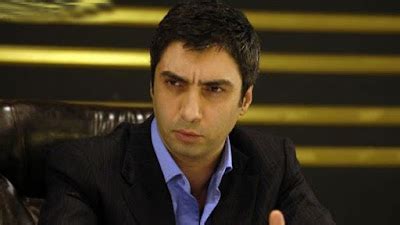 Polat alemdar kimi oynuyor