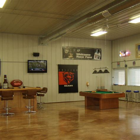 A 20-foot man cave, for example, will take up one large room. You can use interior walls, such as short partitions, to create multiple rooms. You can also use walls to divide designated spaces. For example, a pole barn man cave can have a closet and a short wall to place a hat. Man Barns. A man with a pole barn could be a worried guy. 
