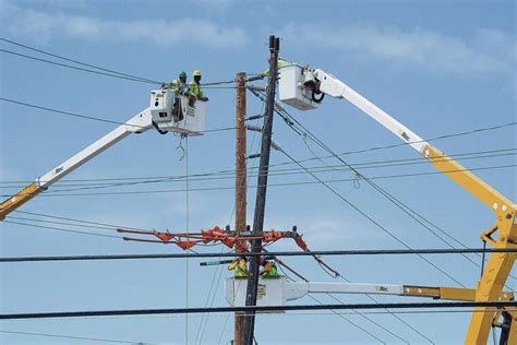 Pole replacement to affect traffic in Kakaako