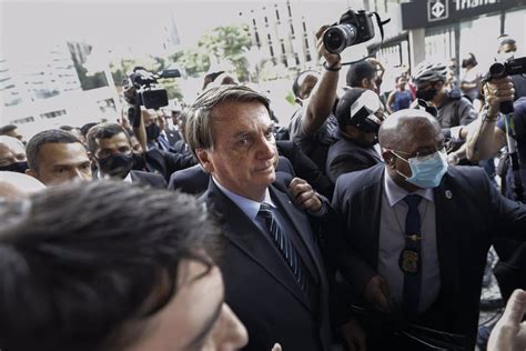 Policía Federal de Brasil cita al expresidente Jair Bolsonaro por el caso de las joyas