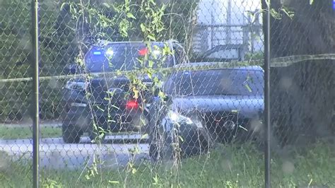 Police apprehend suspected car thief after perimeter established in Miami Gardens