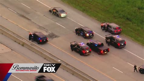 Police chase ends in Dupo, Illinois area, officers investigating