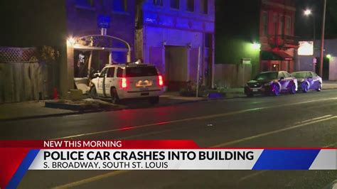 Police cruiser crashes into south St. Louis City bar overnight