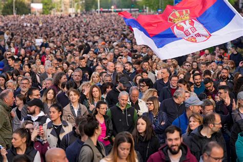 Police deploy in schools in Serbia as opposition plan march
