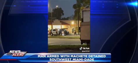 Police detain man armed with machete in SW Miami-Dade