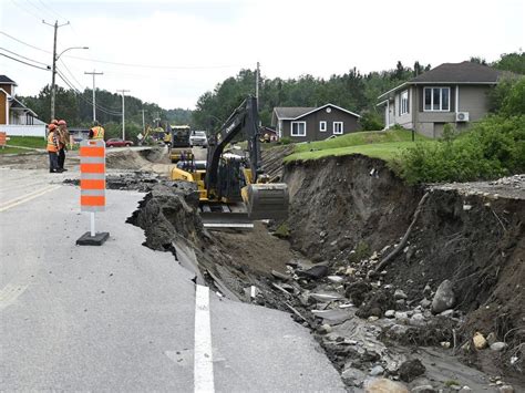 Police divers find two bodies after Quebec landslide