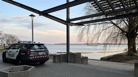 Police investigate after body pulled from water along Toronto lakefront