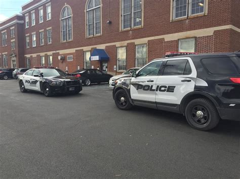 Police investigate unfounded bomb threat at Schenectady school