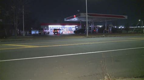 Police investigating 'Conoco' gas station burglary