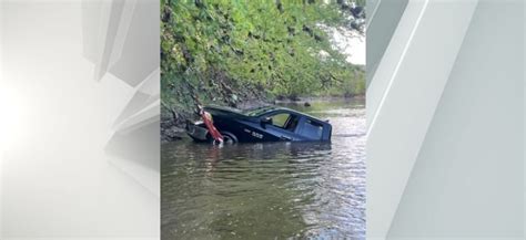 Police remove submerged vehicle from Wallkill River