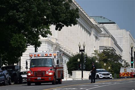 Police search Senate office buildings after report of active shooter; later declare it a false alarm