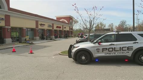 Police search for Creve Coeur shopping center shooter