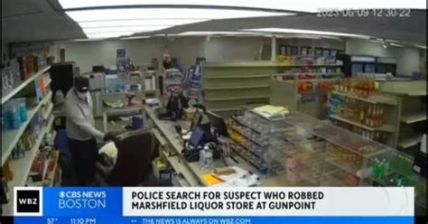 Police searching for suspect who robbed Marshfield liquor store at gunpoint