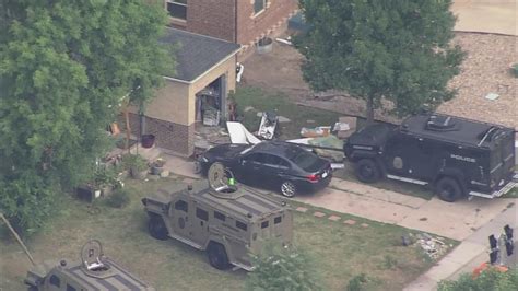 Police shoot, kill suspect at Englewood home, deploy drone, robot, gas and armored vehicle