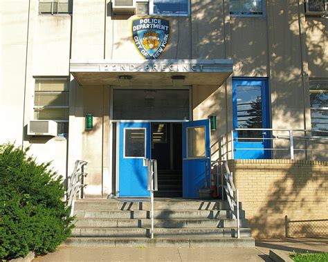 Police station staten island. .  <a href=https://ne.blackicellc.com/txphdb/packard-...