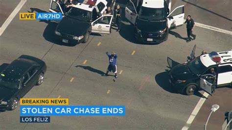 Police surround suspected car thief in Los Angeles